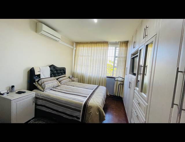 2 BEDROOM APARTMENT FOR SALE IN WESTRIDGE